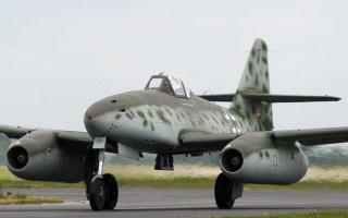 Jet Jerman dalam pertempuran menentang burung helang Stalin