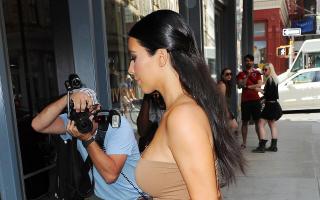 Gaya Kim Kardashian rahsiakan gaya jalanan Kim Kardashian